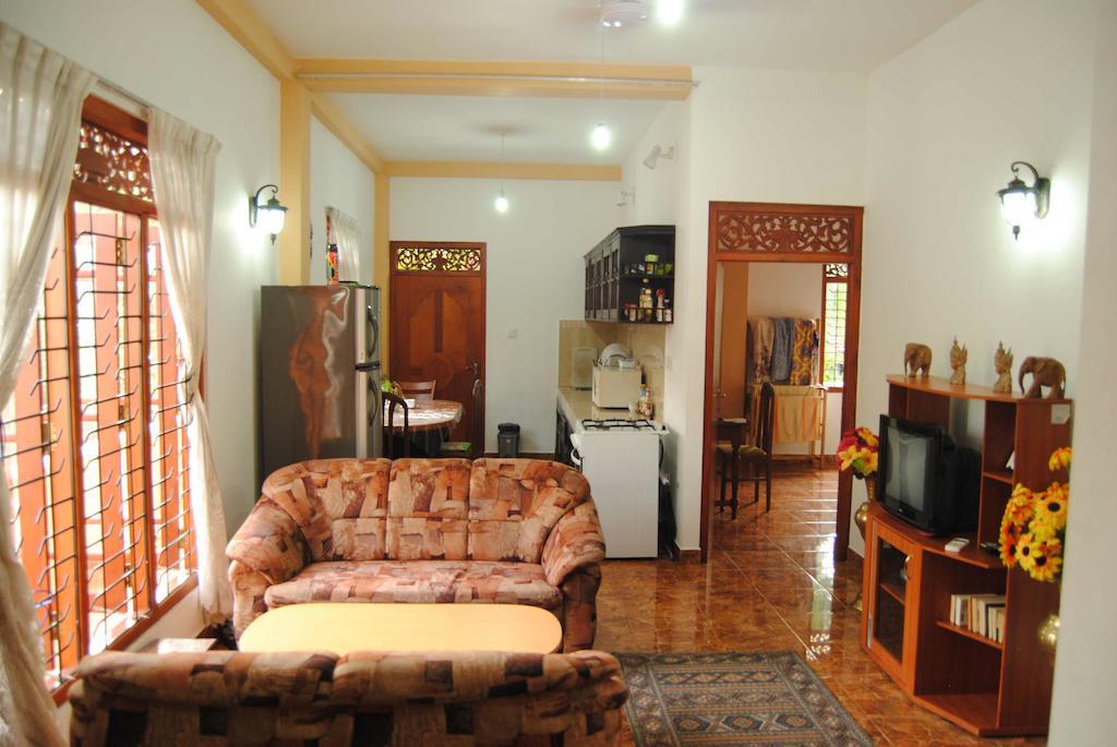 Kumara Guest House Unawatuna Oda fotoğraf