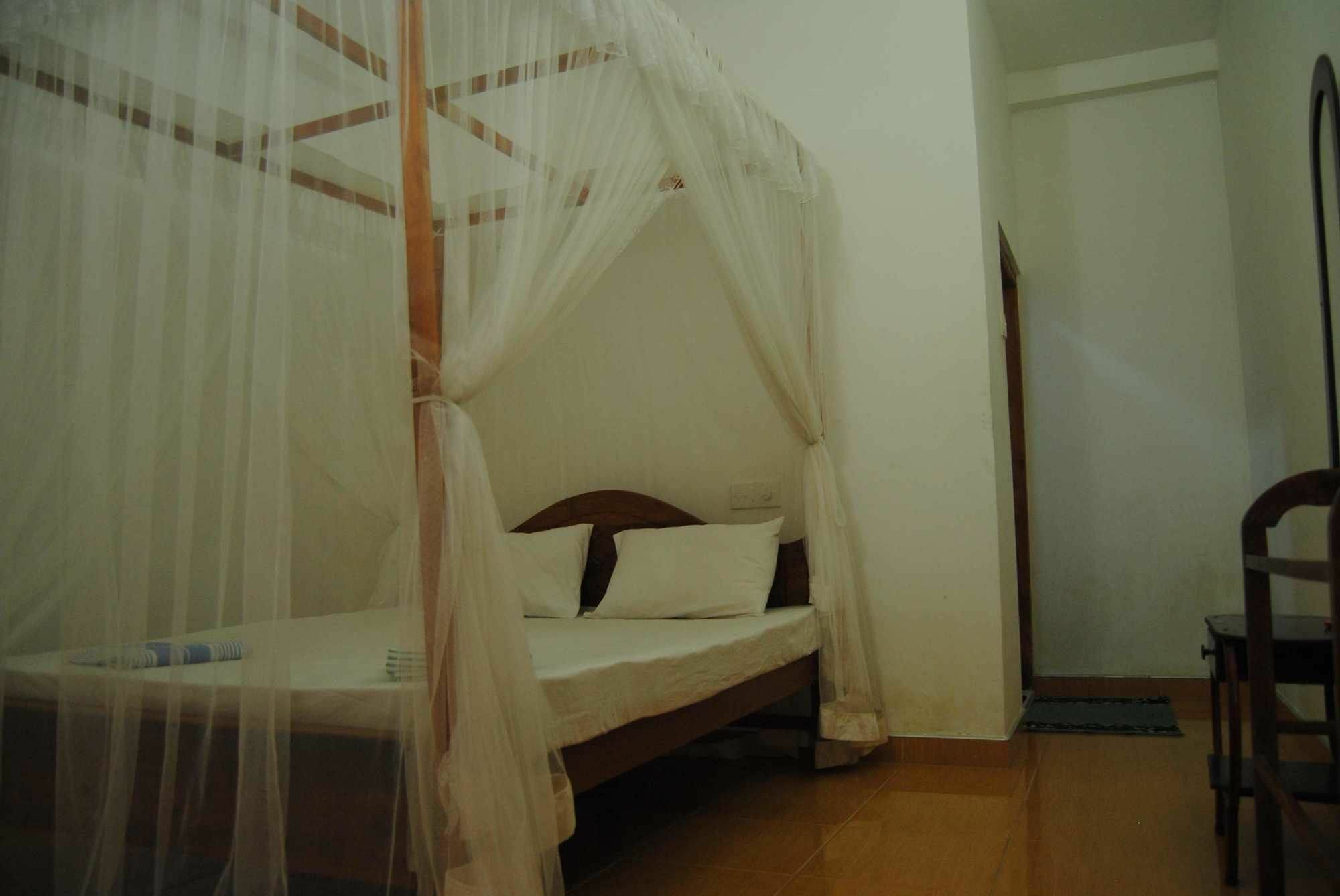 Kumara Guest House Unawatuna Dış mekan fotoğraf